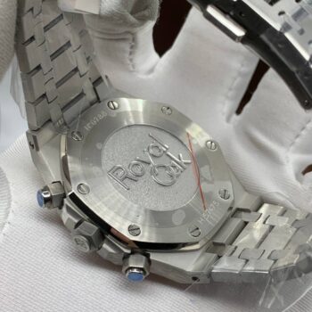 Audemars Piguet - Royal Oak Chronograph Quartz (0008)