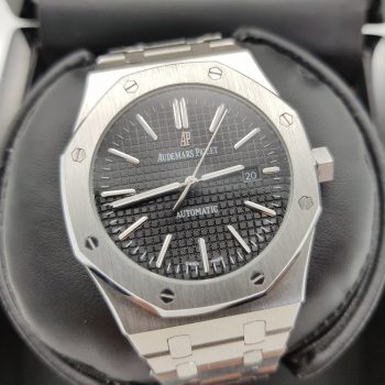 Audemars Piguet - Royal Oak Selfwinding (0137)