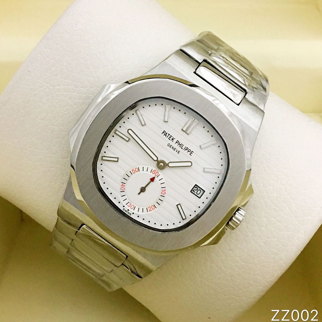 Patek Philippe - Nautilus - 77