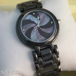 Dior - VIII Montaigne Corolle