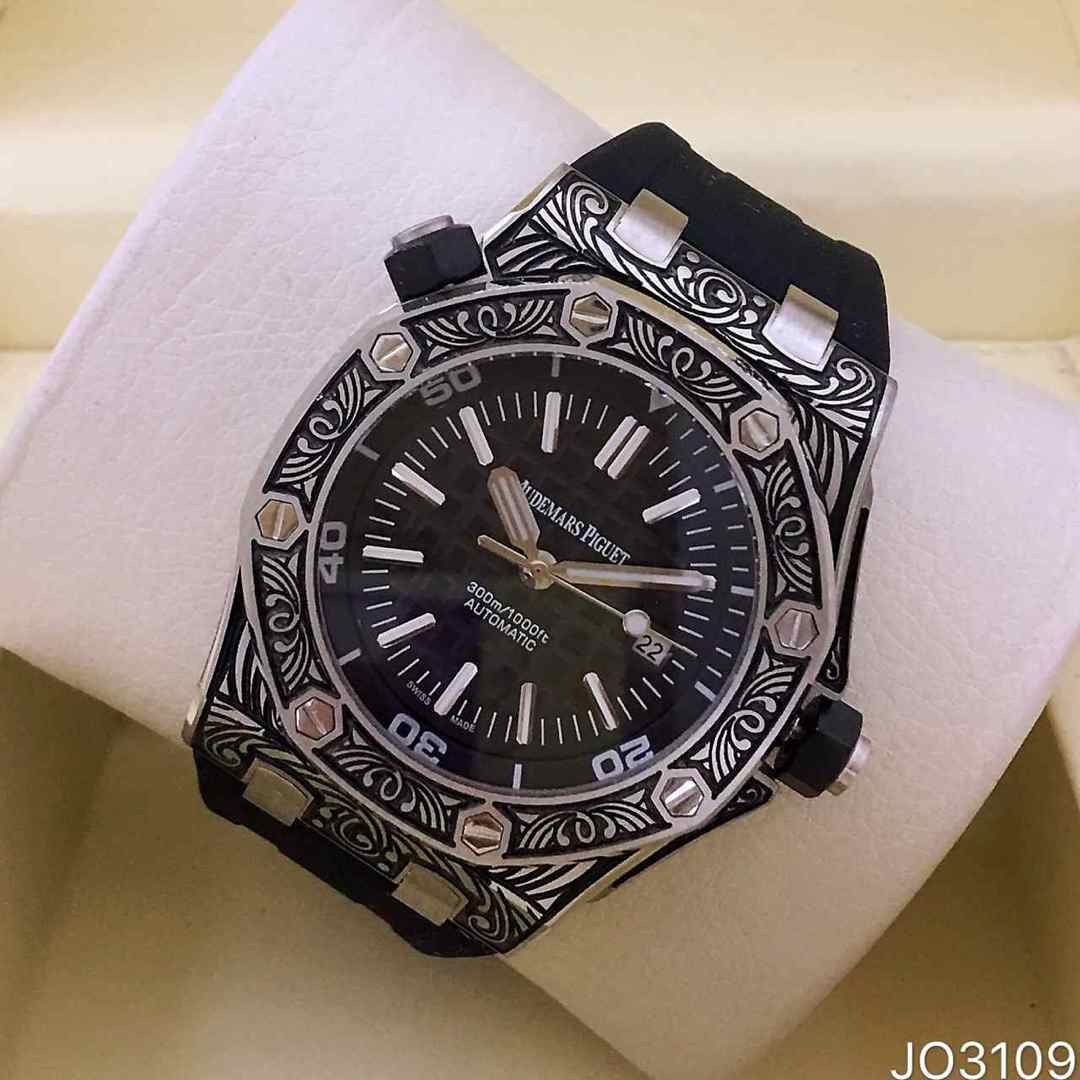 Audemars Piguet - Royal Oak Offshore Diver Engraving (0094)
