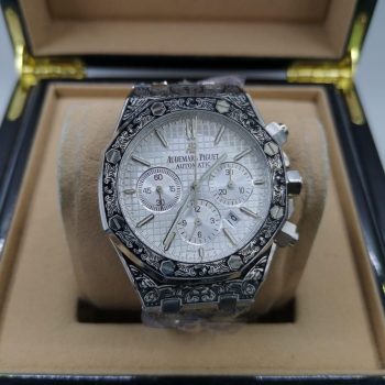 Audemars Piguet - Royal Oak Chronograph Quartz Engraving II (0018)