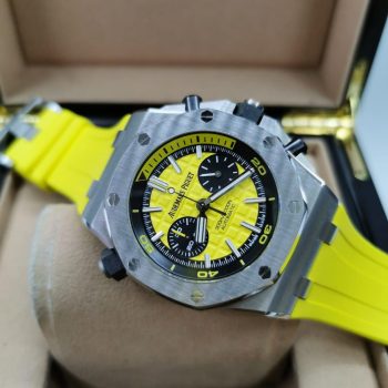 Audemars Piguet - Royal Oak Offshore Diver Chronograph Quartz (0104)