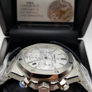 Audemars Piguet - Royal Oak Chronograph (0045)