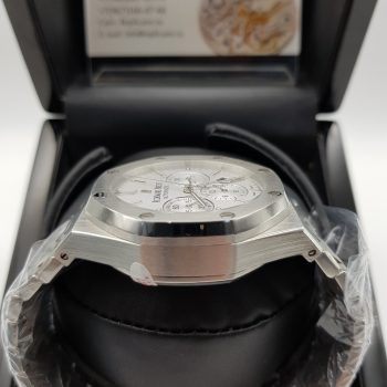Audemars Piguet - Royal Oak Chronograph (0045)