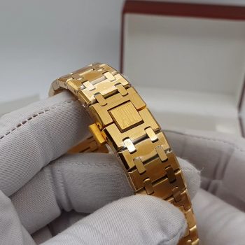Audemars Piguet - Royal Oak Selfwinding Quartz (0164)