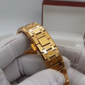 Audemars Piguet - Royal Oak Selfwinding Quartz (0165)