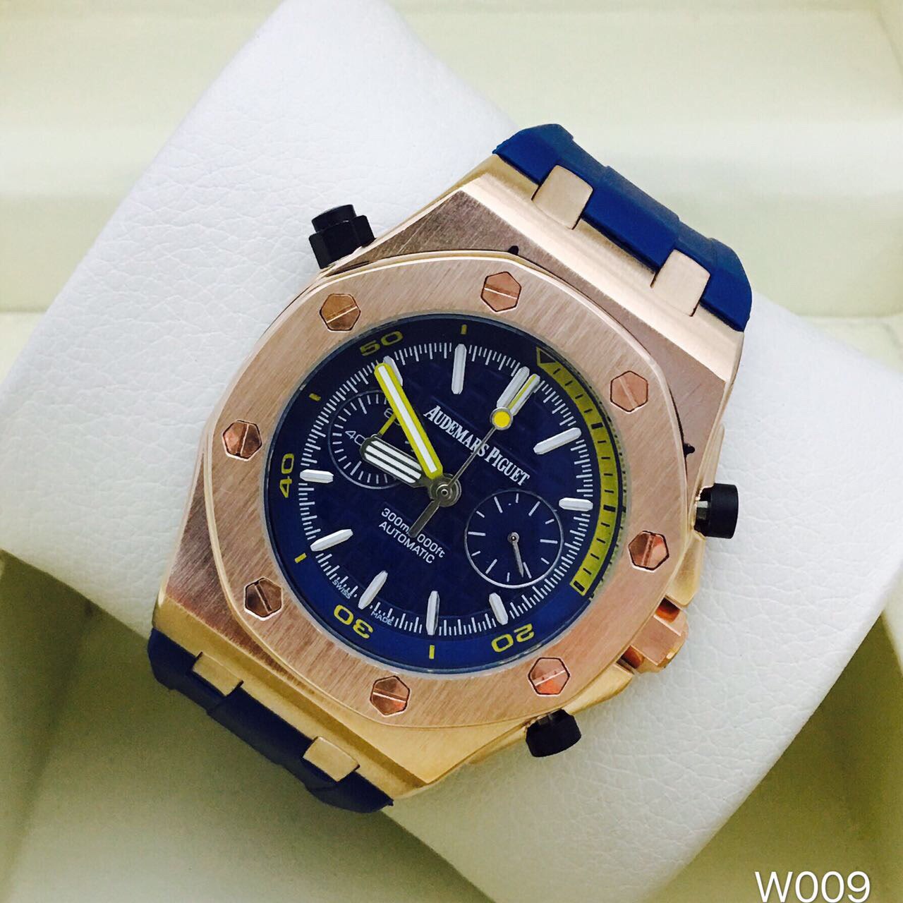 Audemars Piguet - Royal Oak Offshore Diver Chronograph Quartz (0099)