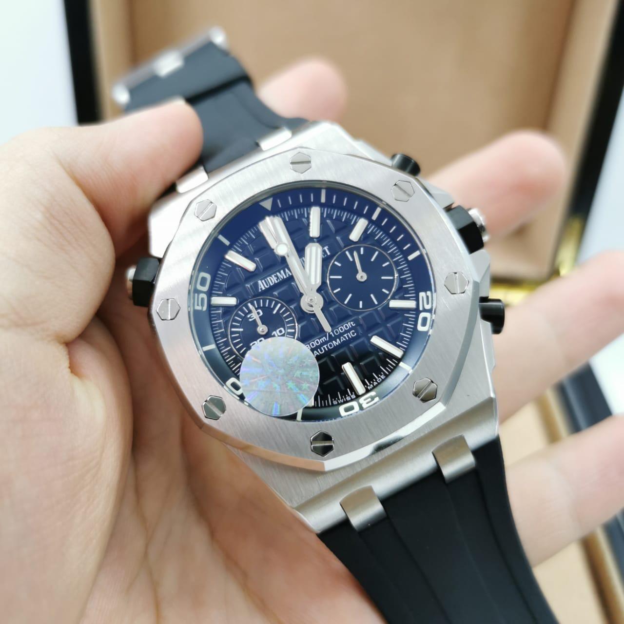 Audemars Piguet - Royal Oak Offshore Diver Chronograph Quartz (0100)