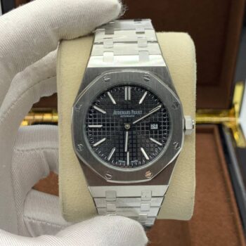 Audemars Piguet - Royal Oak Selfwinding Quartz (0166)