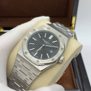 Audemars Piguet - Royal Oak Selfwinding Quartz (0166)