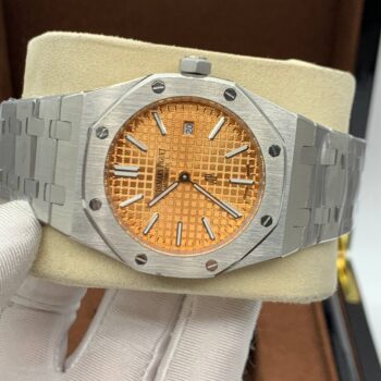 Audemars Piguet - Royal Oak Selfwinding Quartz (0166.4)