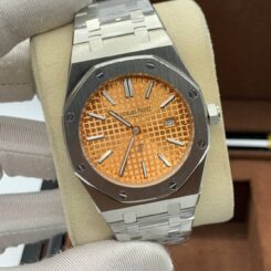 Audemars Piguet - Royal Oak Selfwinding Quartz (0166.4)