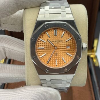 Audemars Piguet - Royal Oak Selfwinding Quartz (0166.4)