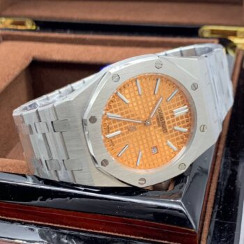 Audemars Piguet - Royal Oak Selfwinding Quartz (0166.4)
