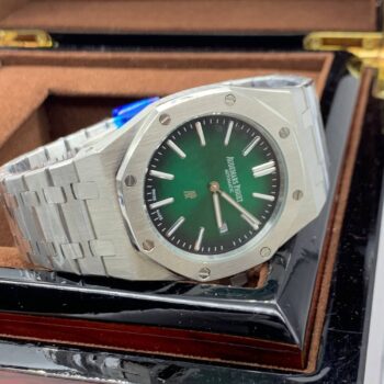 Audemars Piguet - Royal Oak Selfwinding Quartz (0166.2)