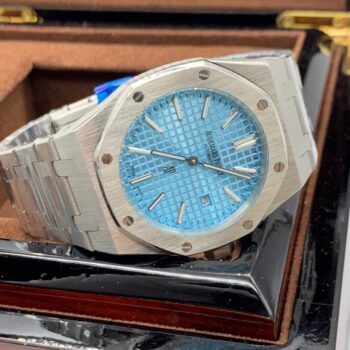 Audemars Piguet - Royal Oak Selfwinding Quartz (0166.3)