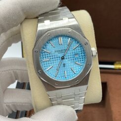Audemars Piguet - Royal Oak Selfwinding Quartz (0166.3)