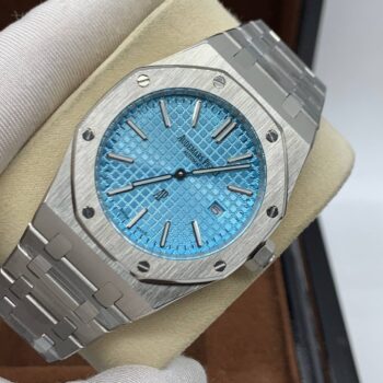 Audemars Piguet - Royal Oak Selfwinding Quartz (0166.3)