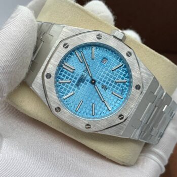 Audemars Piguet - Royal Oak Selfwinding Quartz (0166.3)