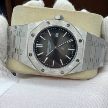 Audemars Piguet - Royal Oak Selfwinding Quartz (0166.1)