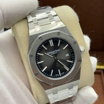 Audemars Piguet - Royal Oak Selfwinding Quartz (0166.1)