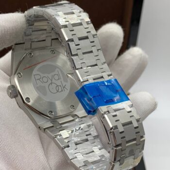 Audemars Piguet - Royal Oak Selfwinding Quartz (0166.1)