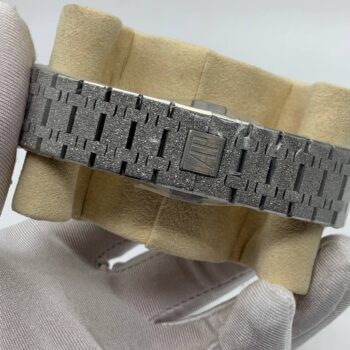 Audemars Piguet - Royal Oak Selfwinding Frosted (0159.1)