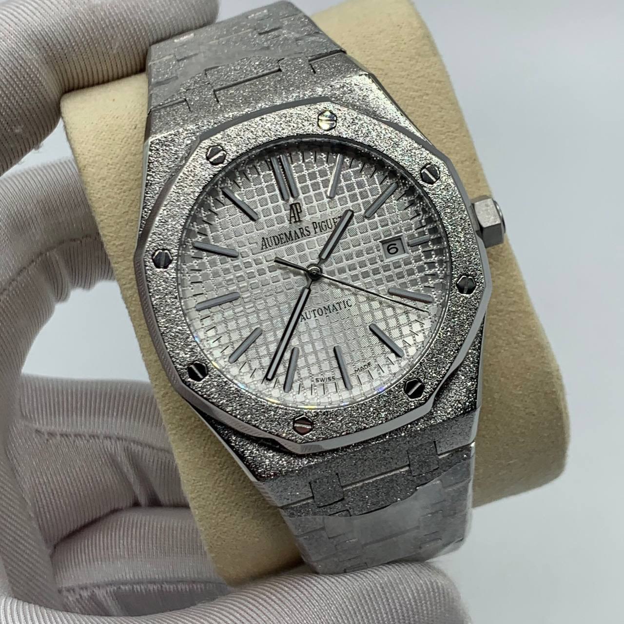 Audemars Piguet - Royal Oak Selfwinding Frosted (0159.1)