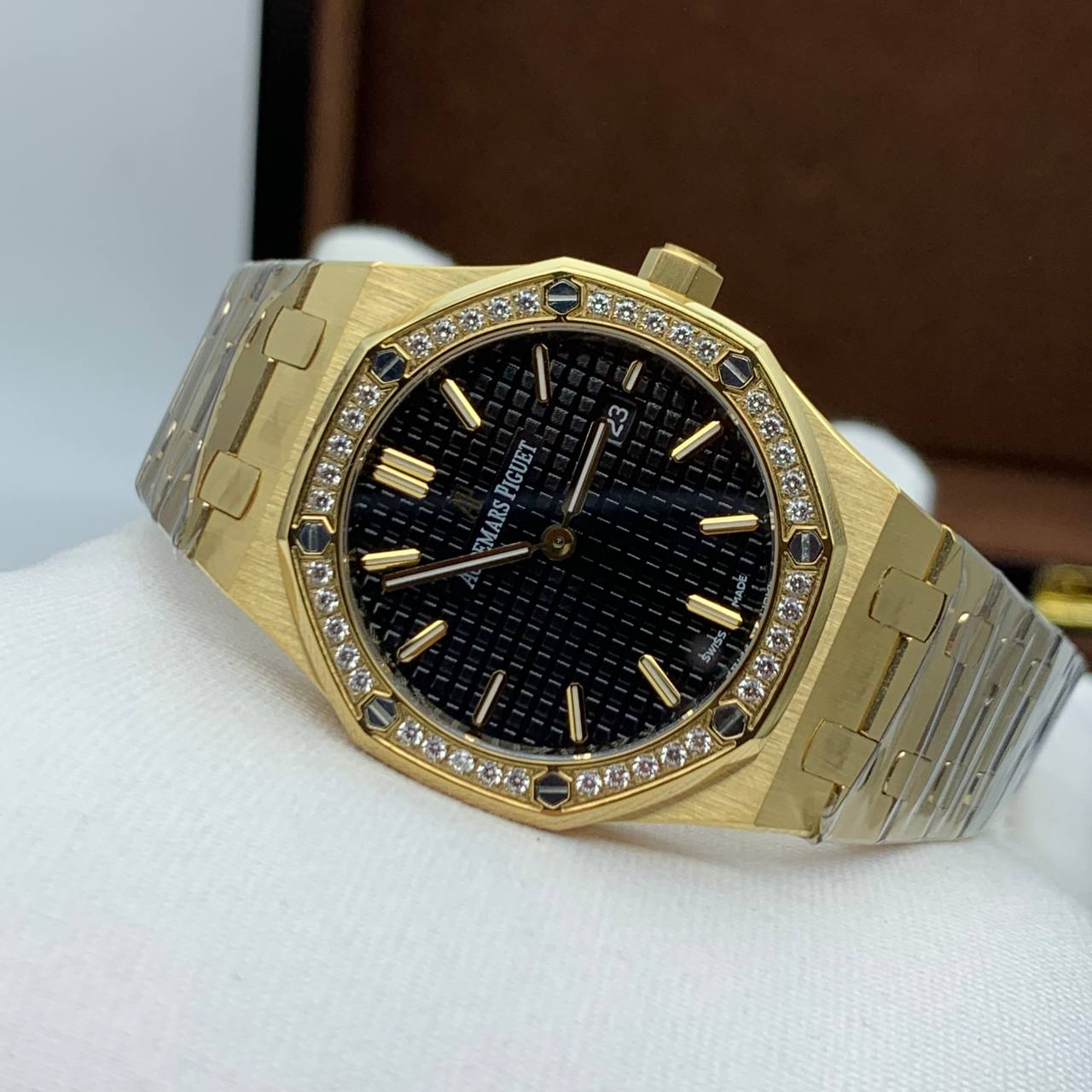 Audemars Piguet — Royal Oak Selfwinding Ladies Diamonds 34 (0175.2)