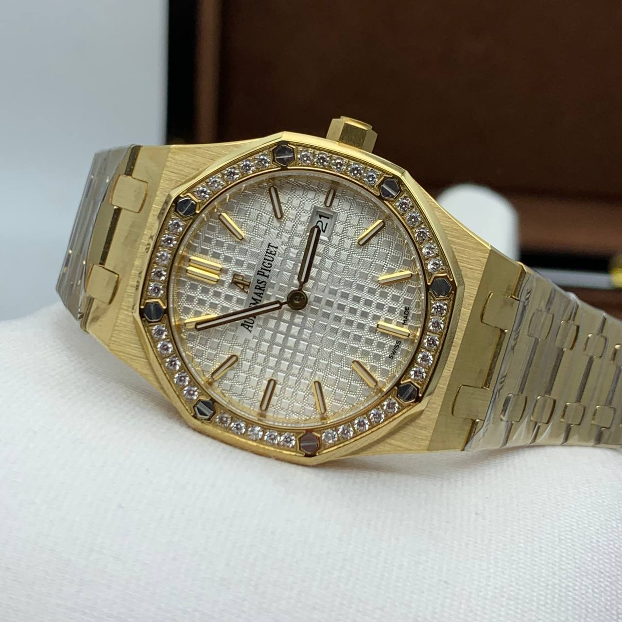 Audemars Piguet — Royal Oak Selfwinding Ladies Diamonds 34 (0175.3)