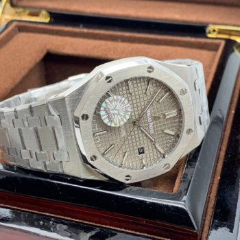 Audemars Piguet - Royal Oak Selfwinding (0140)