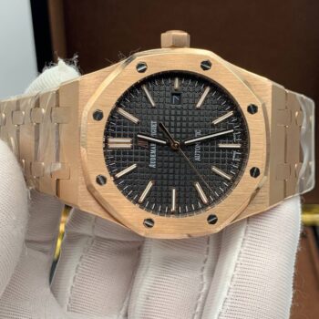 Audemars Piguet - Royal Oak Selfwinding (0135)