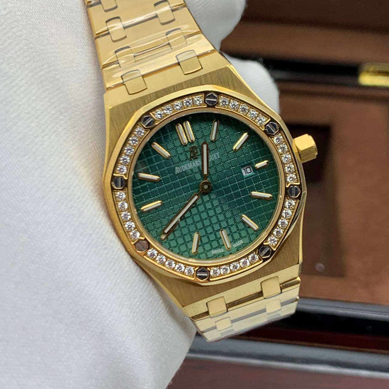 Audemars Piguet — Royal Oak Selfwinding Ladies Diamonds 34 (0175.5)