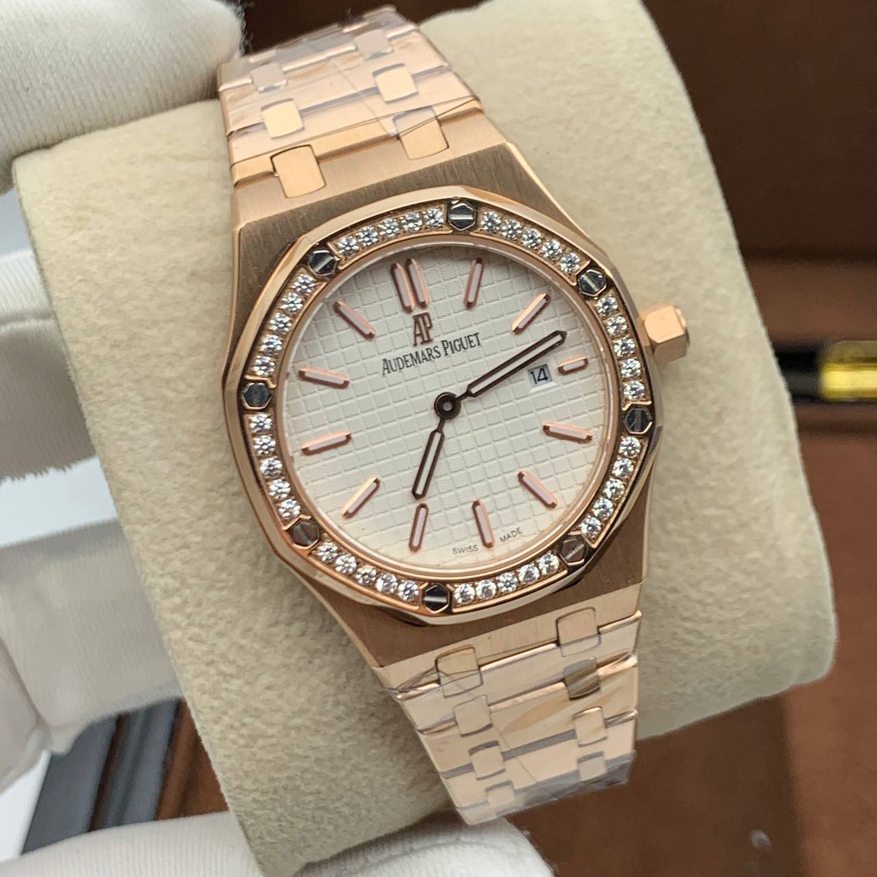 Audemars Piguet — Royal Oak Selfwinding Ladies Diamonds 34 (0175.1)