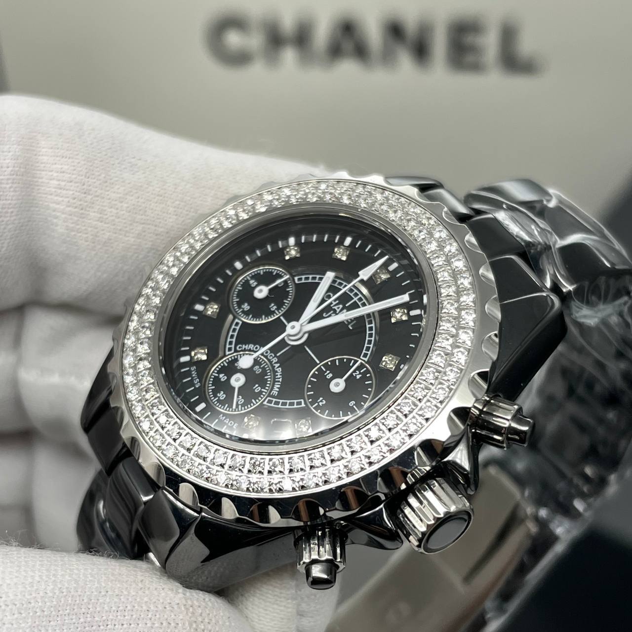 Chanel J12 - Chronograph Diamonds (1089)