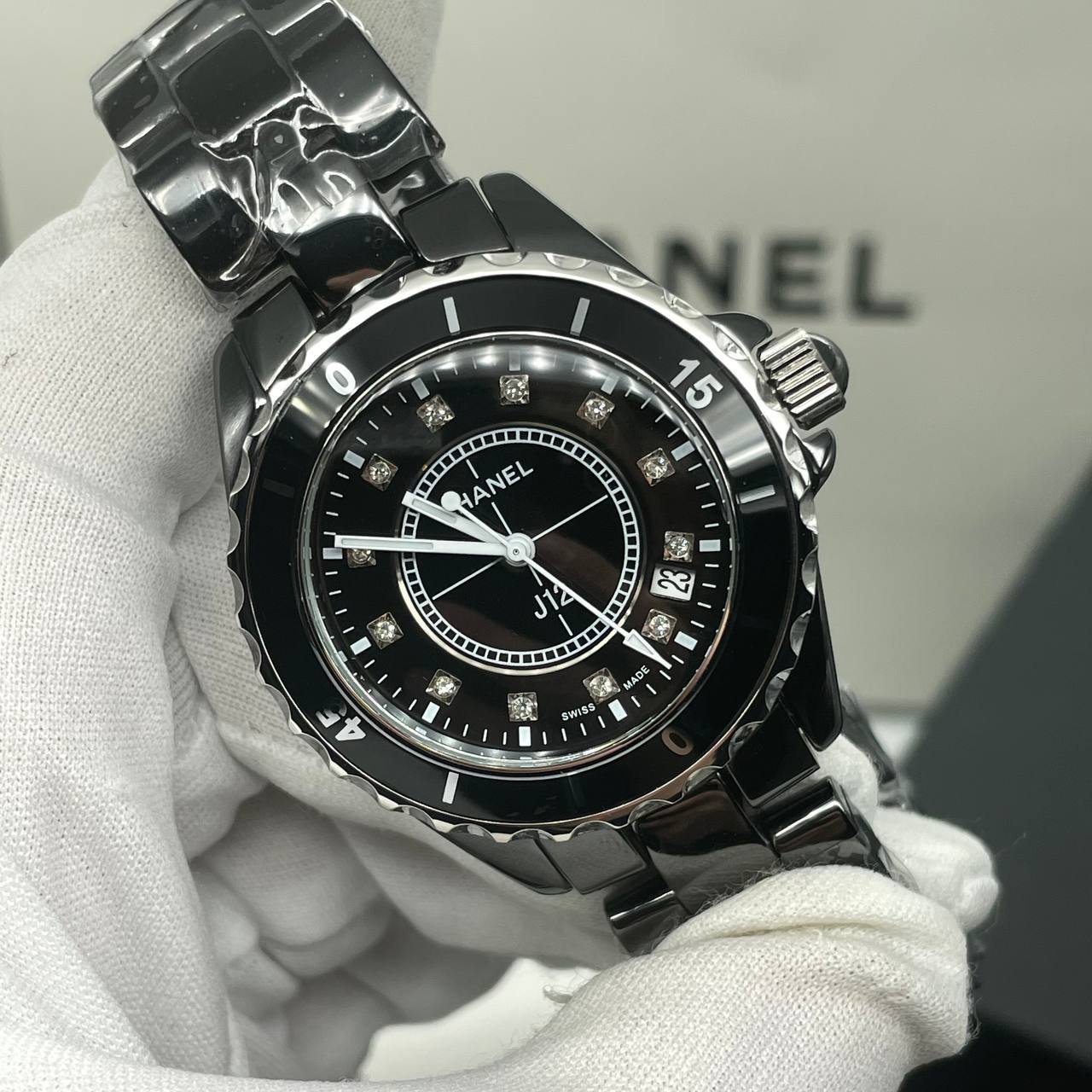 Chanel J12 - Caliber 12.1 (1087)