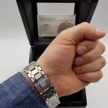 Audemars Piguet - Royal Oak Chronograph (0042.2)