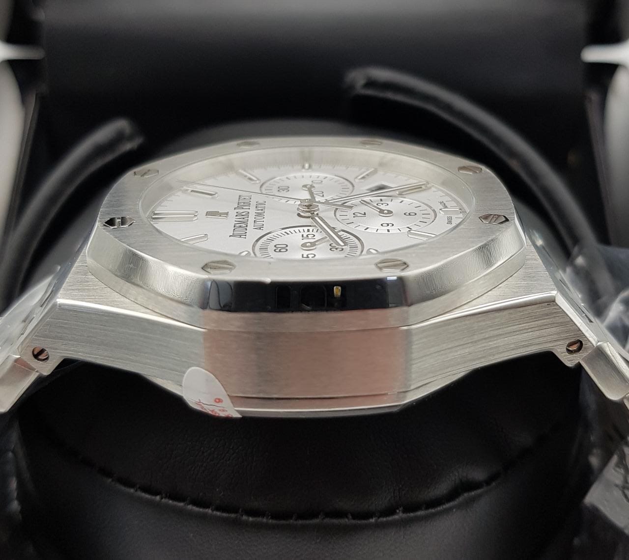 Audemars Piguet - Royal Oak Chronograph (0042.1)