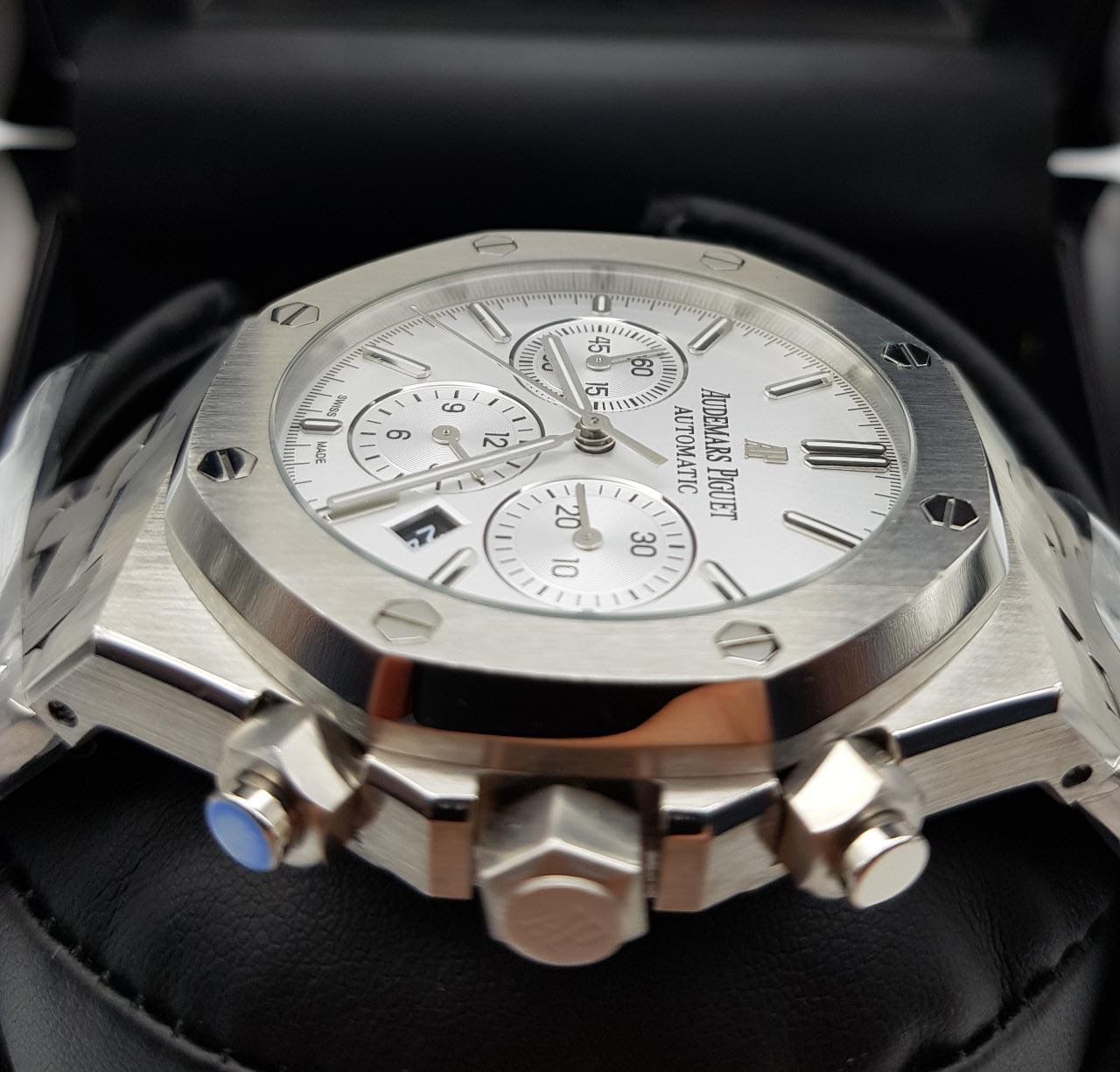 Audemars Piguet - Royal Oak Chronograph (0042.1)