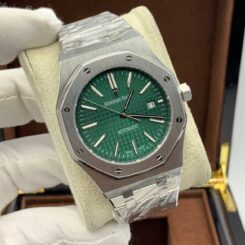 Audemars Piguet - Royal Oak Selfwinding (0139)