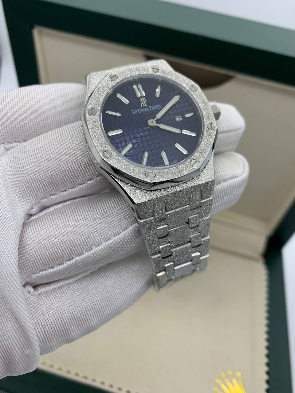 Audemars Piguet - Royal Oak Selfwinding Frosted Ladies (0181.1)