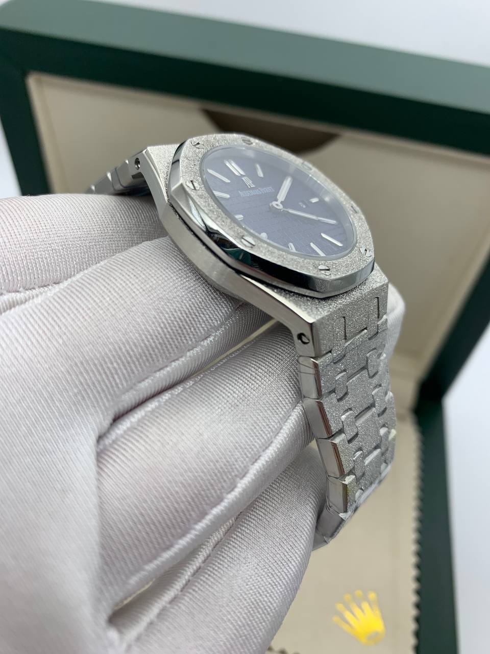 Audemars Piguet - Royal Oak Selfwinding Frosted Ladies (0181.1)