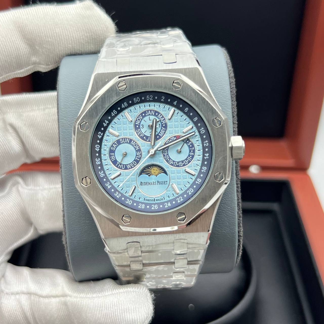 Audemars Piguet — Royal Oak Perpetual Calendar (0207.4)