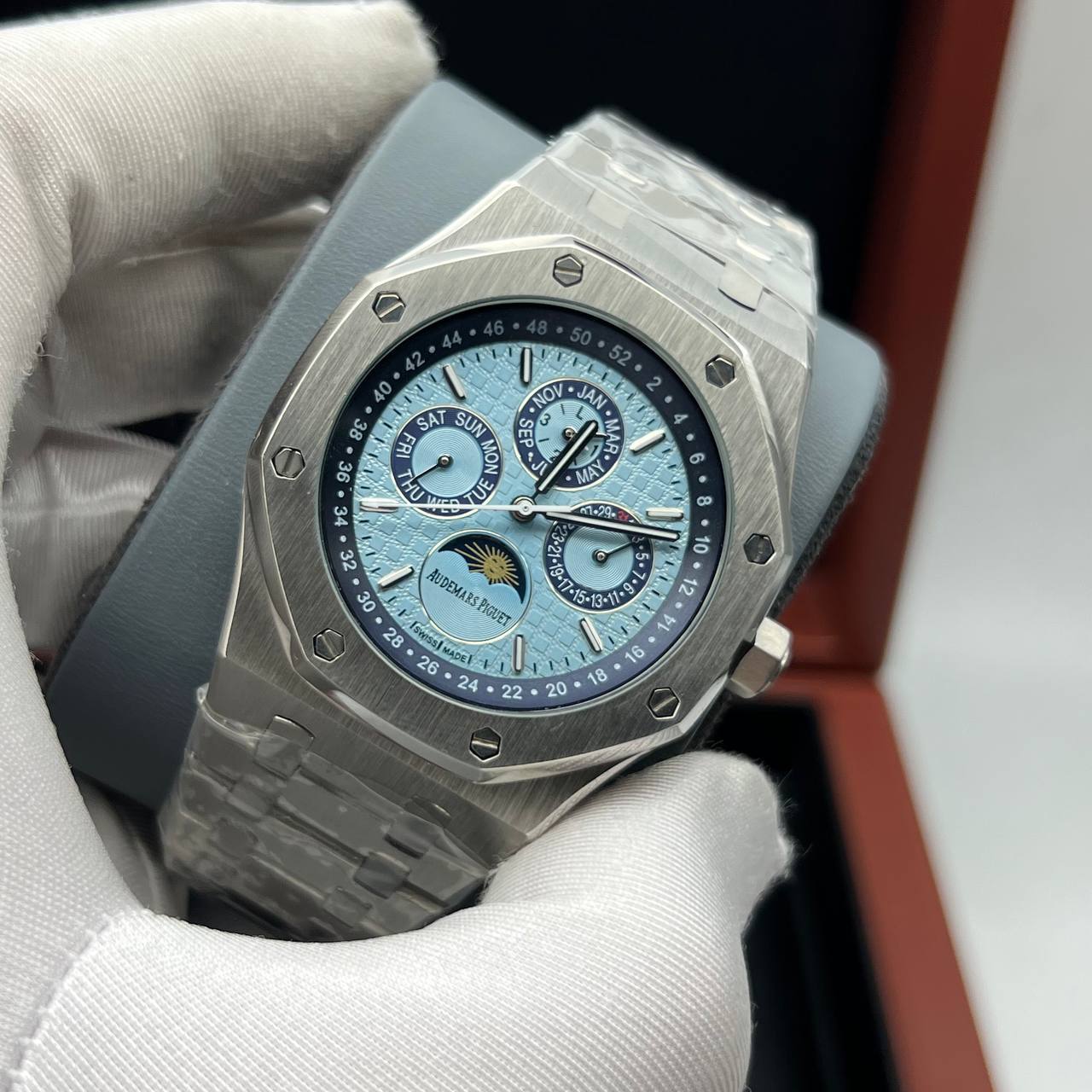 Audemars Piguet — Royal Oak Perpetual Calendar (0207.4)