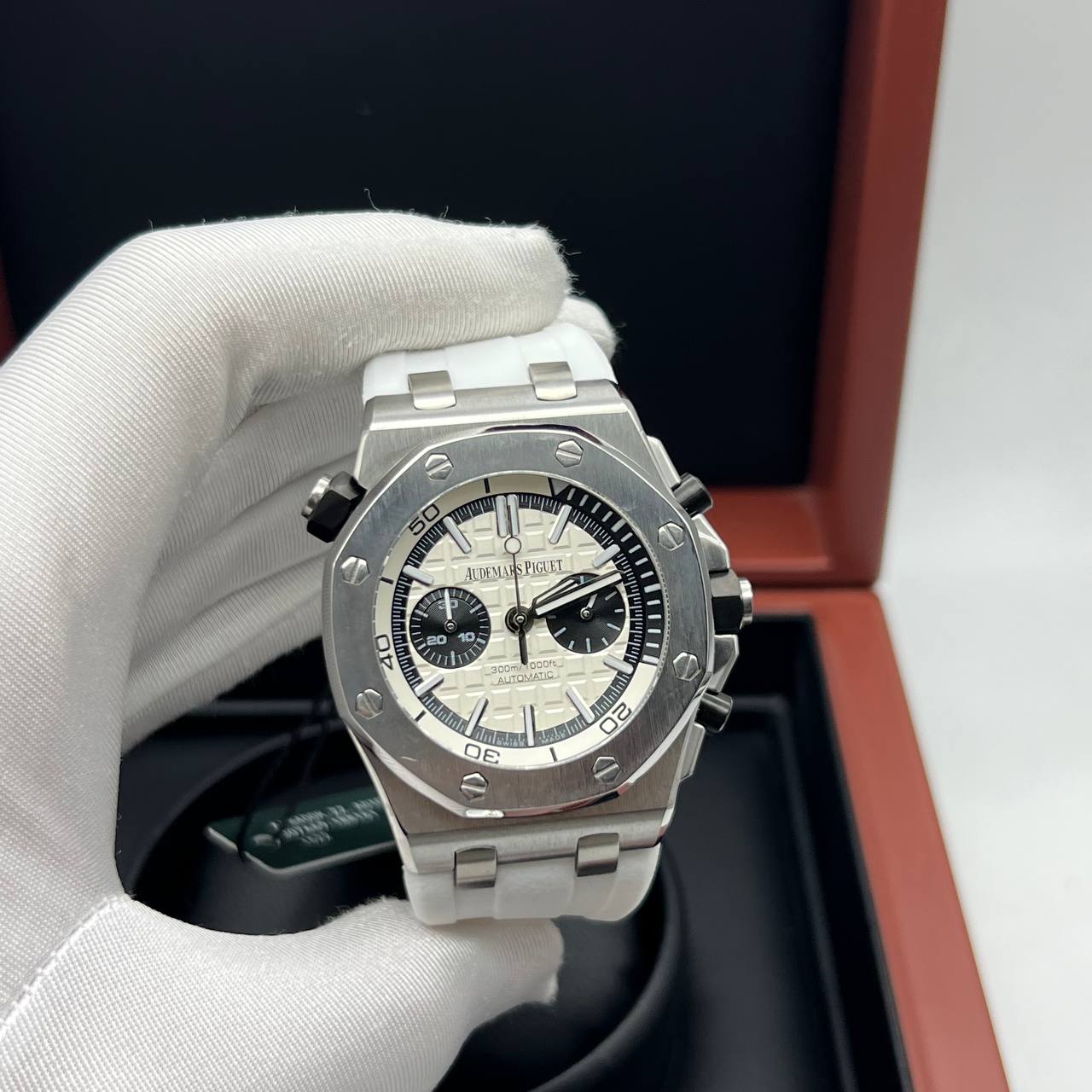 Audemars Piguet - Royal Oak Offshore Diver Chronograph Quartz (0093.1)