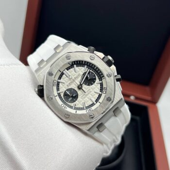 Audemars Piguet - Royal Oak Offshore Diver Chronograph Quartz (0093.1)