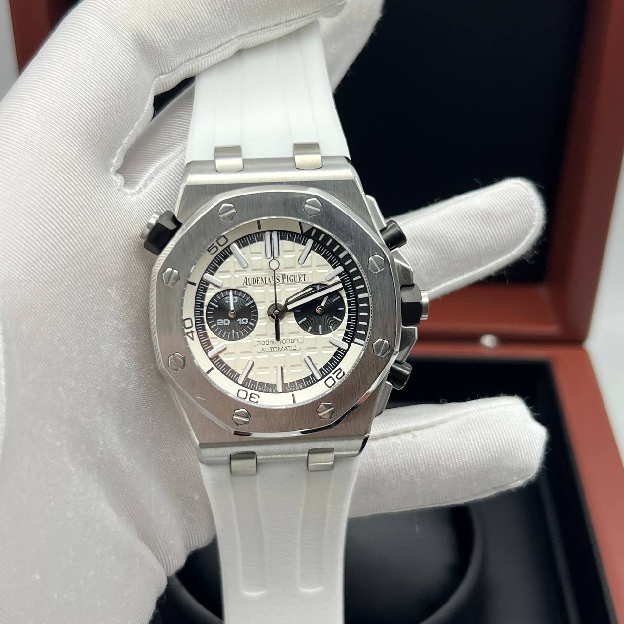 Audemars Piguet - Royal Oak Offshore Diver Chronograph Quartz (0093.1)