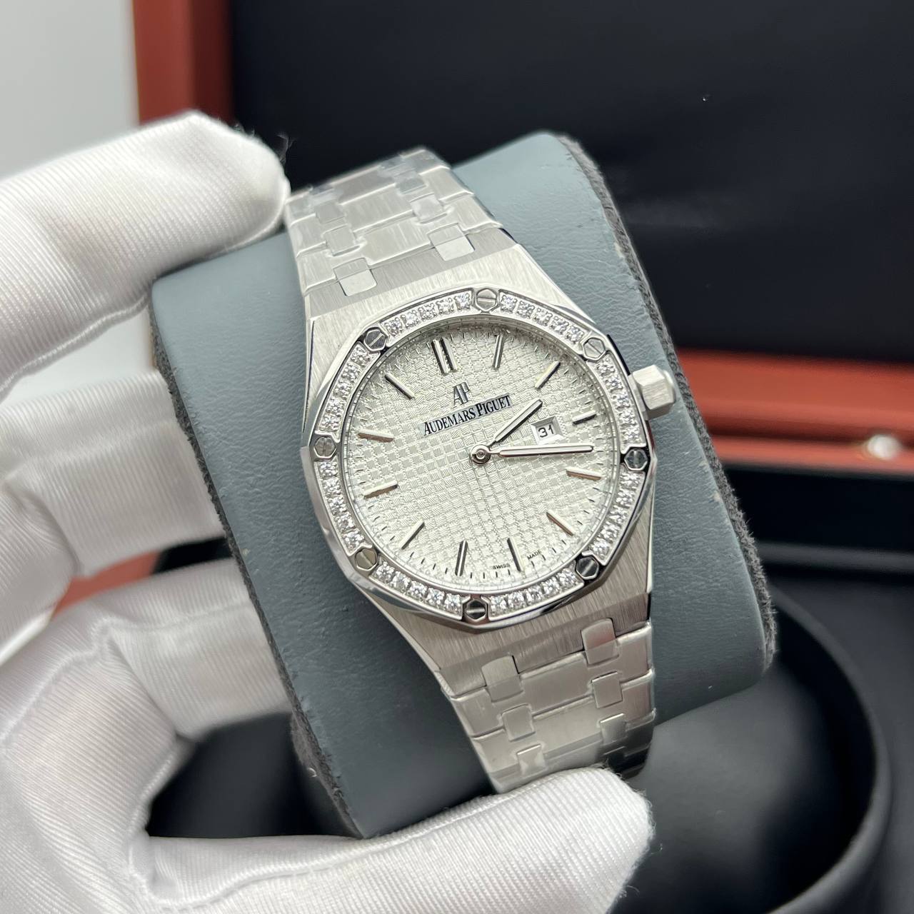 Audemars Piguet — Royal Oak Selfwinding Ladies Diamonds 34 (0174.4)