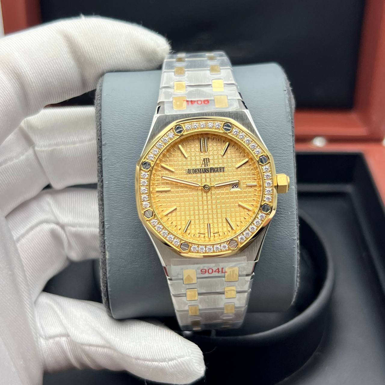 Audemars Piguet — Royal Oak Selfwinding Ladies Diamonds 34 (0176.2)
